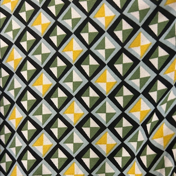 Tamara H Geometric Patterned Women's Top - Picture 3 of 5